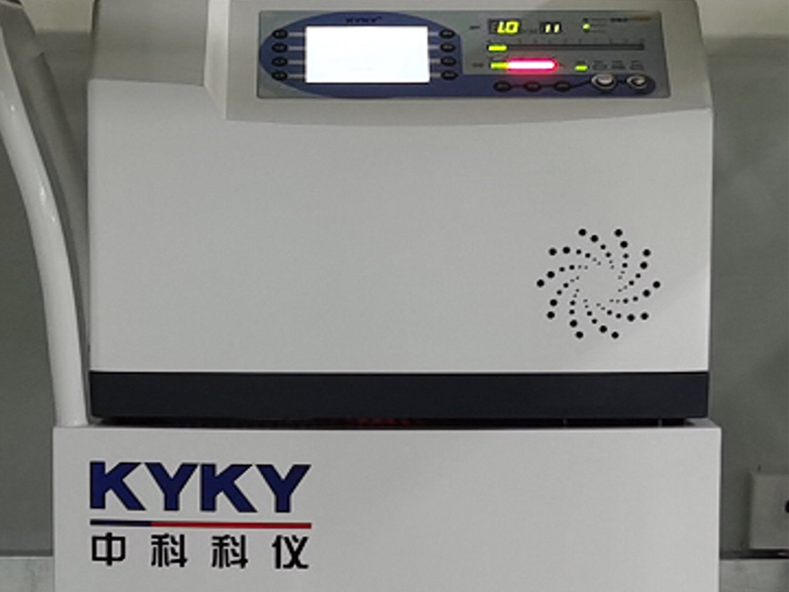 Helium mass spectrometer